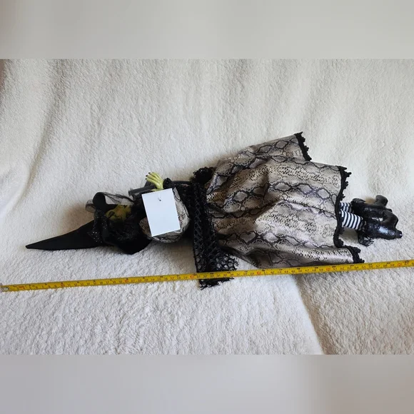 24' Halloween Witch in snake black Lace Dress W/ broom Posable Sitting Doll NWT - Picture 5 of 5